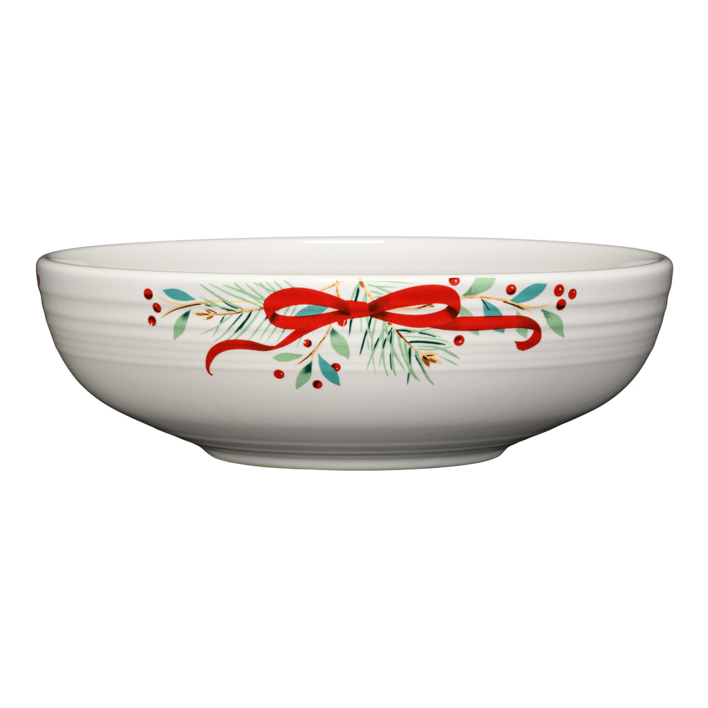 Holly Berry Christmas Garland Bistro Coupe 9 5/8 Inch Large Bowl 68 OZ